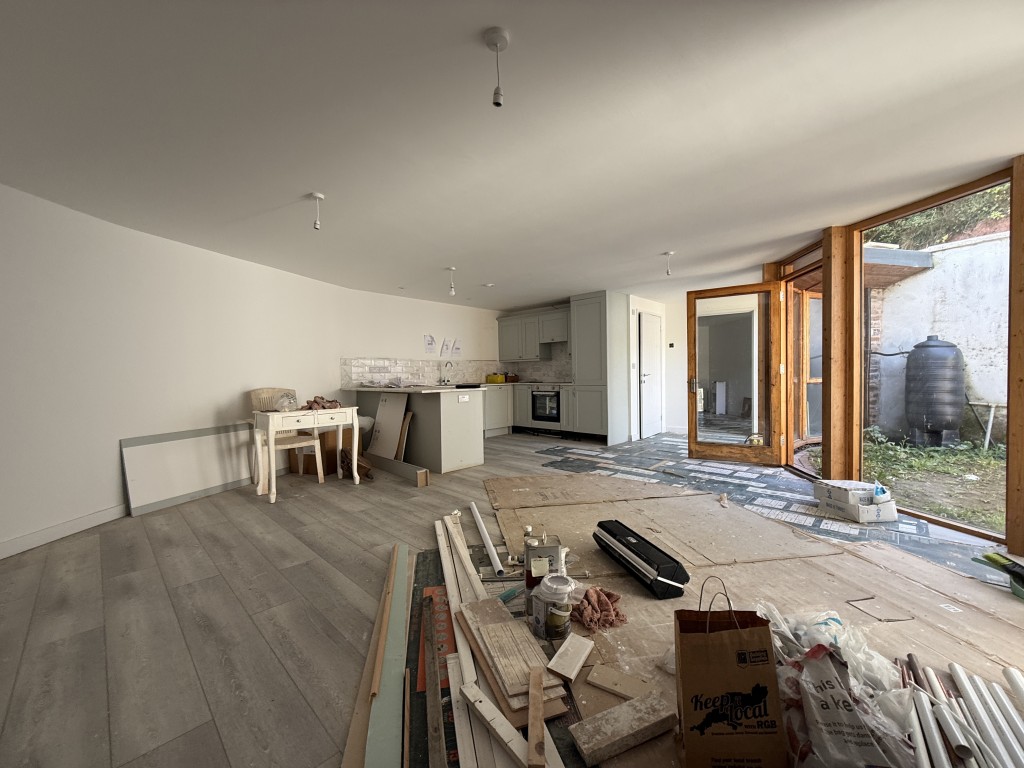 Lot: 61 - PARTIALLY COMPLETED DETACHED VERSATILE HOME - Looking towards the kitchen